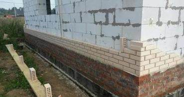 泡沫磚 傳統紅磚的綠色替代品，能否重塑農村建房新格局？